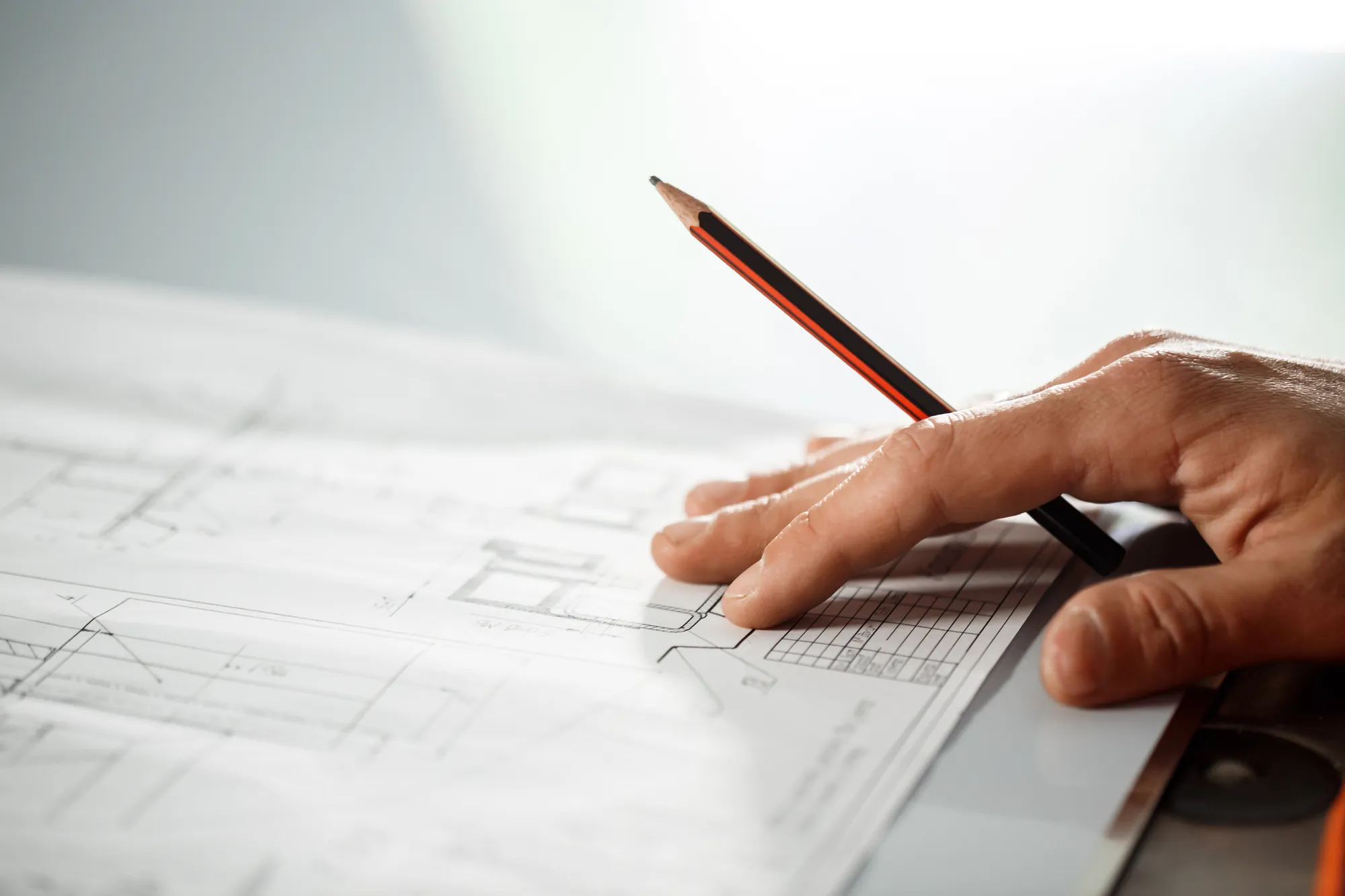 Étude et conception architecturale sur mesure par ECRT pour projets d’aménagement professionnels innovants et fonctionnels.
