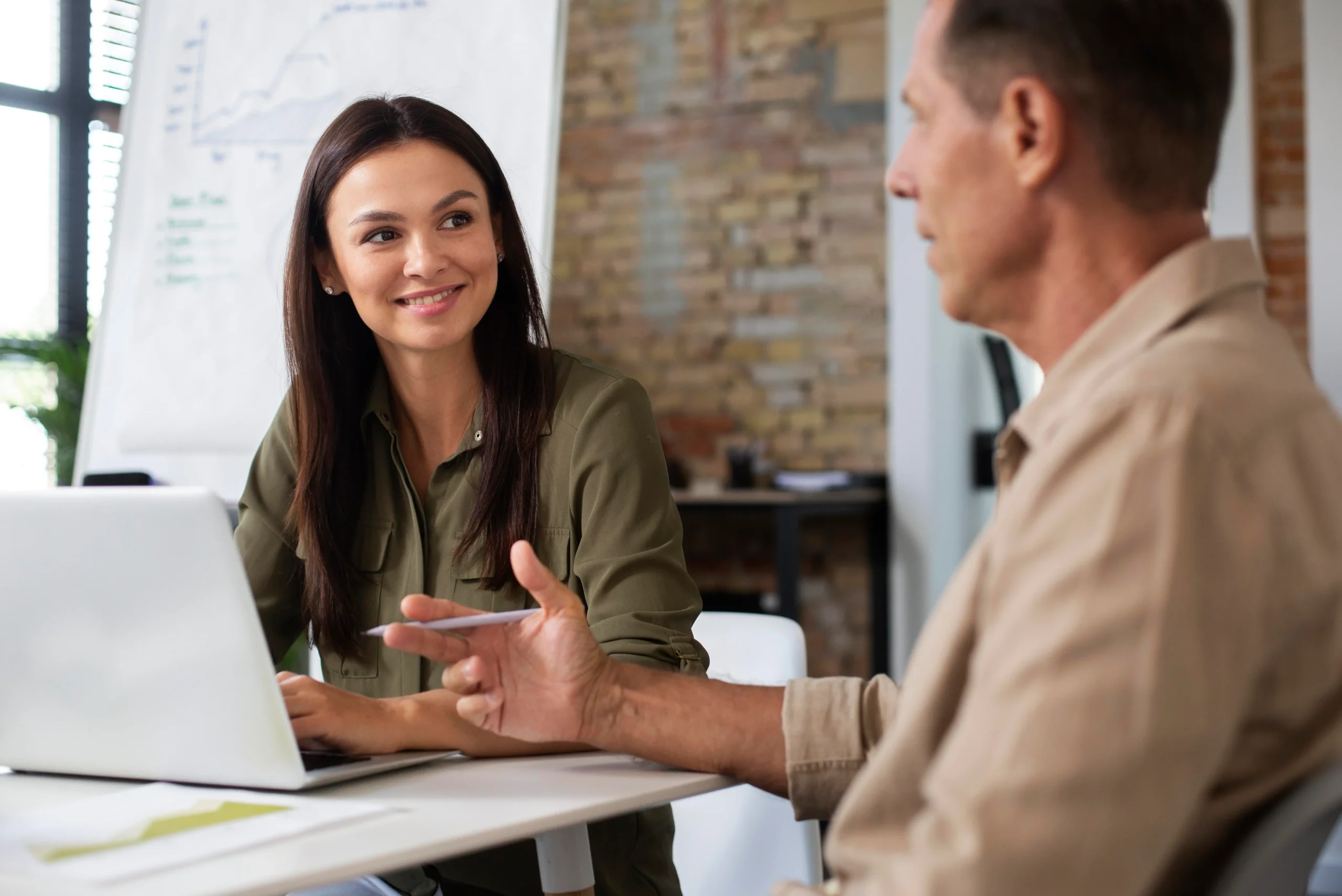 Rendez-vous client avec l’équipe ECRT pour discuter d’un projet d’aménagement professionnel personnalisé.